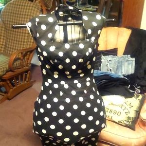 Spotted fitted dress